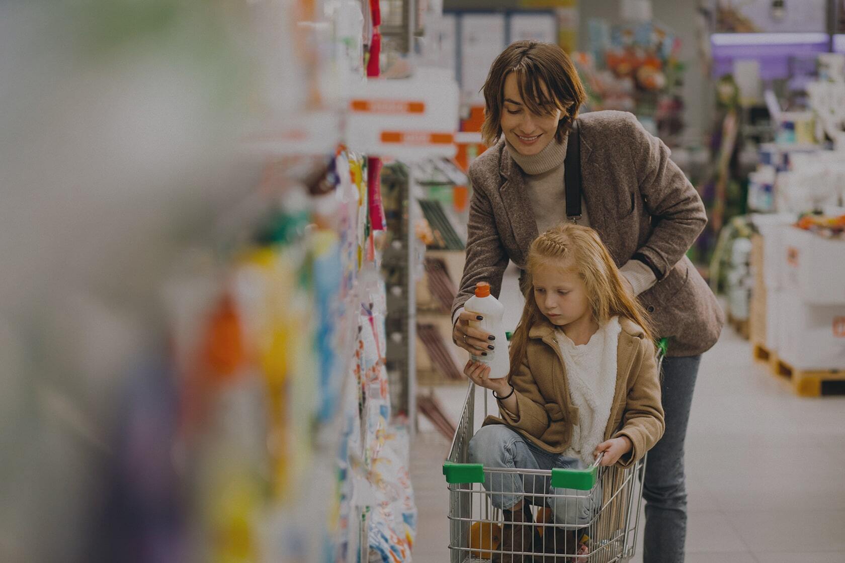 Супермаркет, мама, ребенок